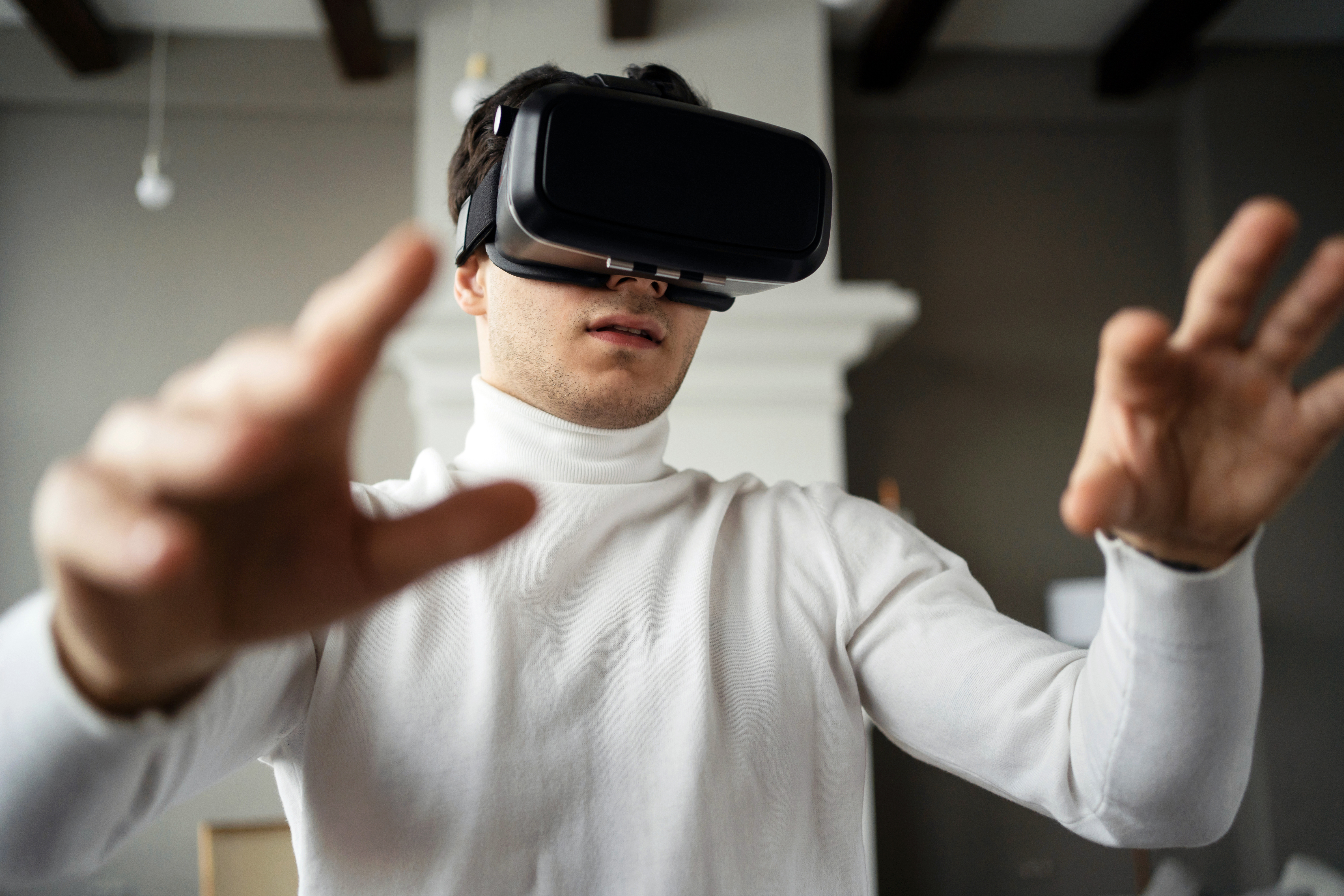 Apple Vision Pro: Revolutionizing the Virtual Reality Landscape